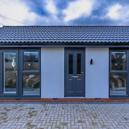 Balloon Residence: Modern Serviced Accomodation Bristol Exterior photo