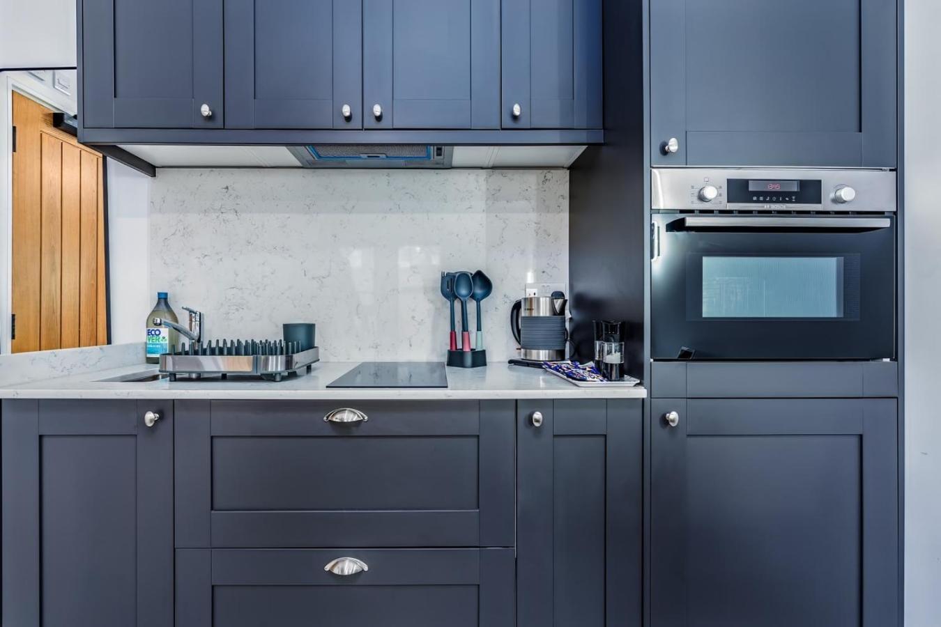 Balloon Residence: Modern Serviced * Bristol